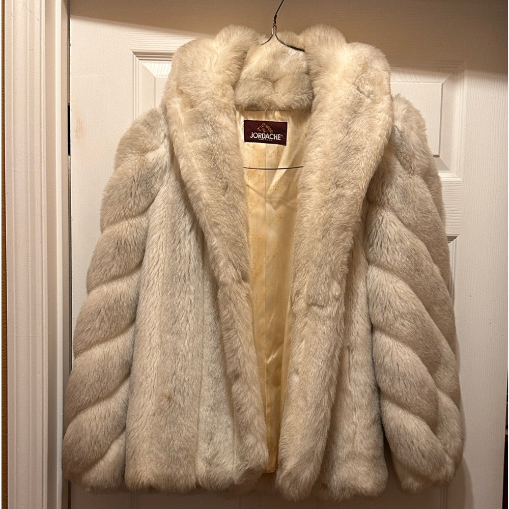 Gentle worn Faux far coat.